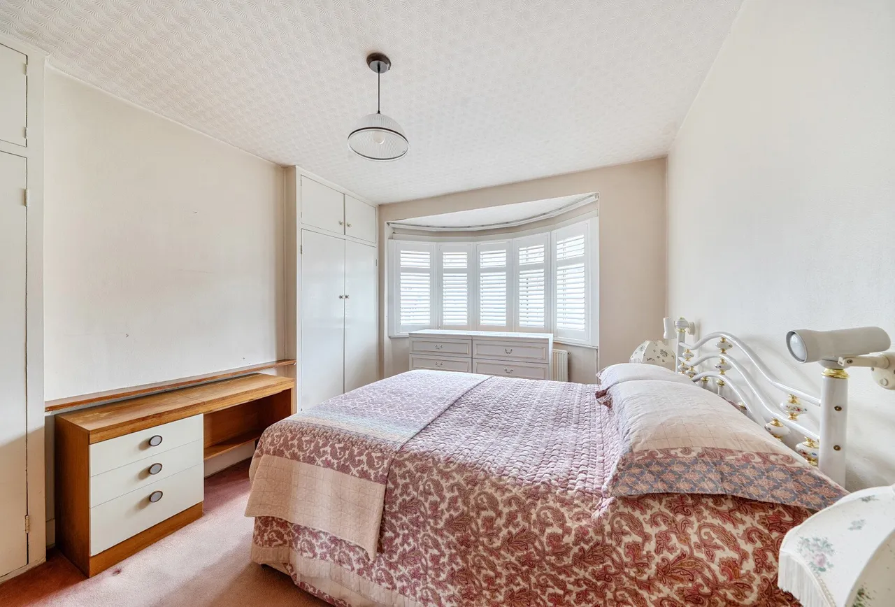 Holden Avenue, London, NW9 8HR, photo 8