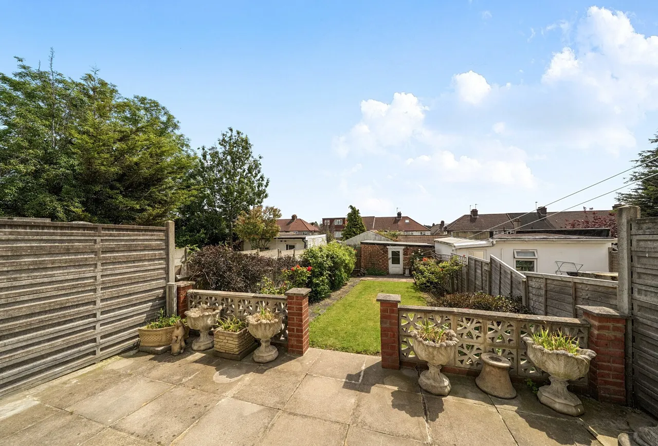 Holden Avenue, London, NW9 8HR, photo 6