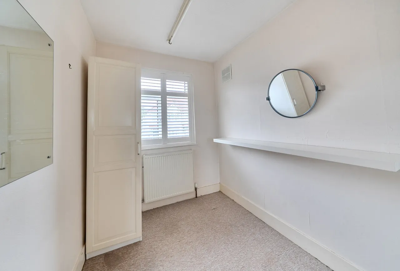 Holden Avenue, London, NW9 8HR, photo 11