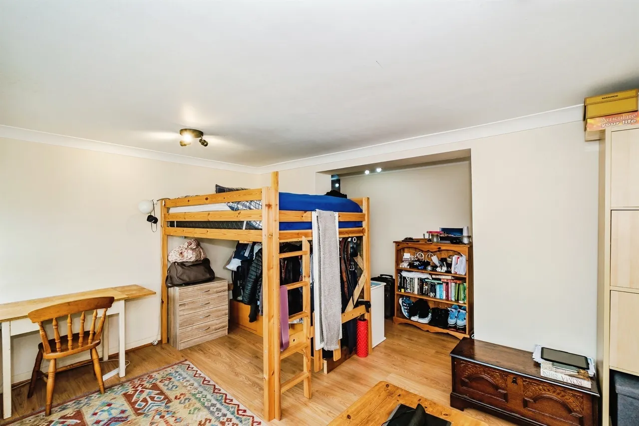 Farncombe Road, Worthing, photo 10