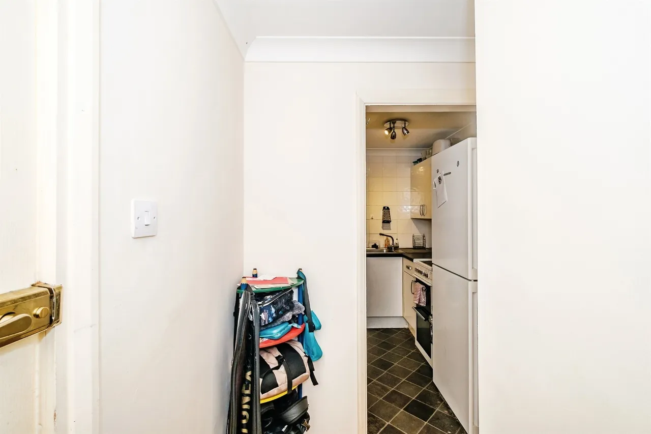Farncombe Road, Worthing, photo 8