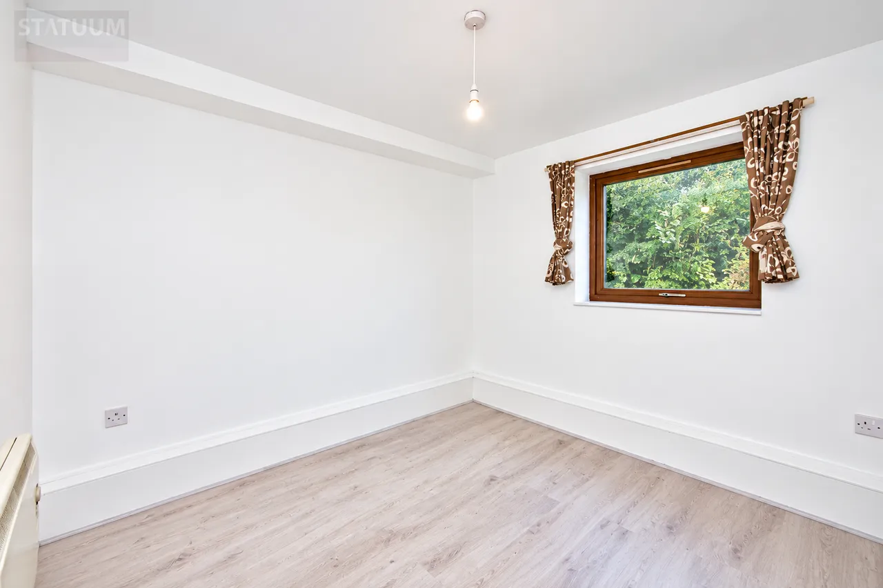 Sparsholt Road, Barking, IG11, photo 6