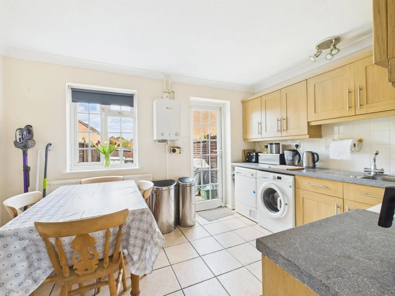 Howard View, Basingstoke, RG22, photo 4