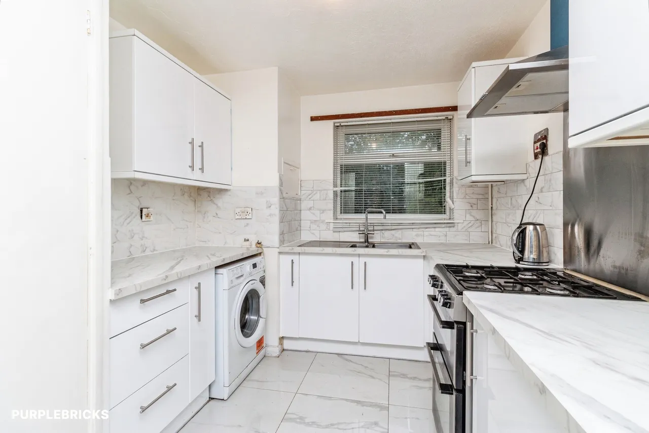 Coachwell Close, Telford, TF3, photo 3