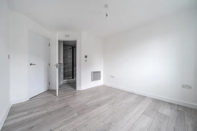 Bath Road, Slough, SL1, photo 3