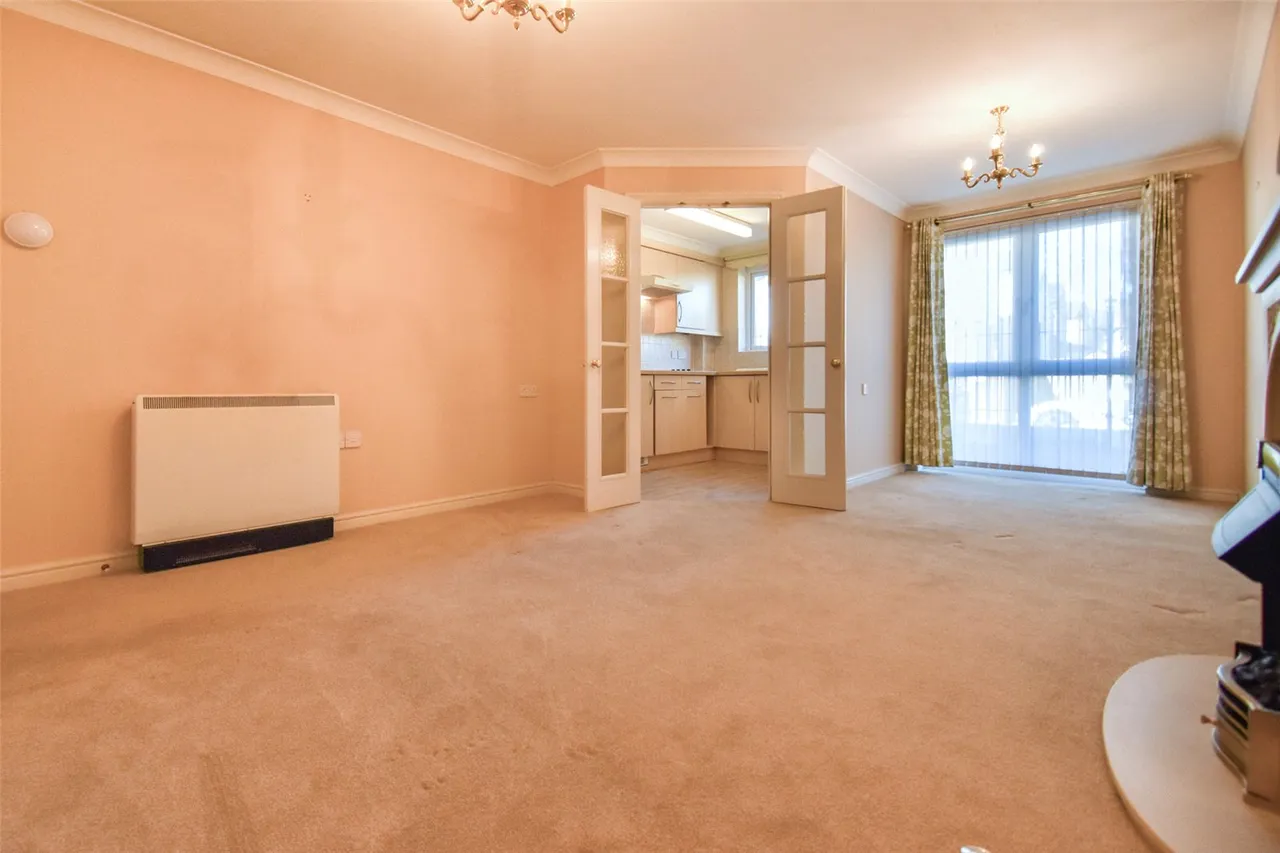 Windsor Way, Aldershot, Hampshire, GU11 1HZ, photo 6