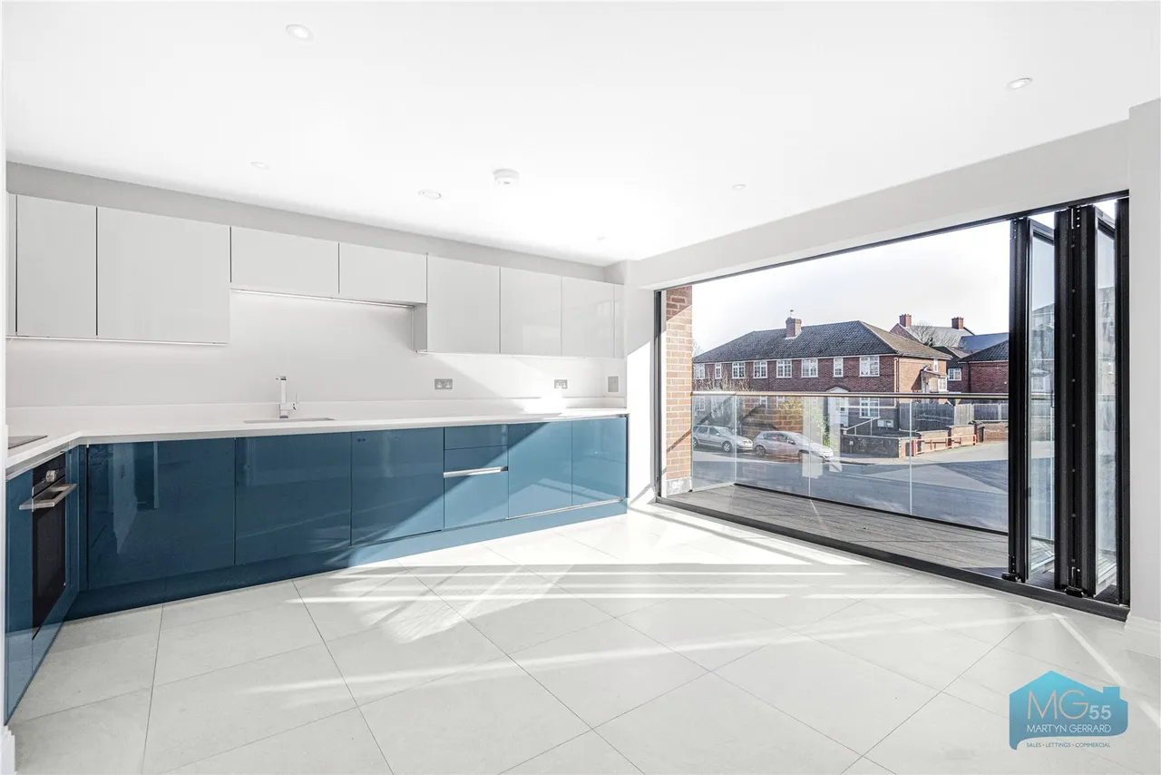 Oakleigh Road North, Whetstone, N20, photo 2
