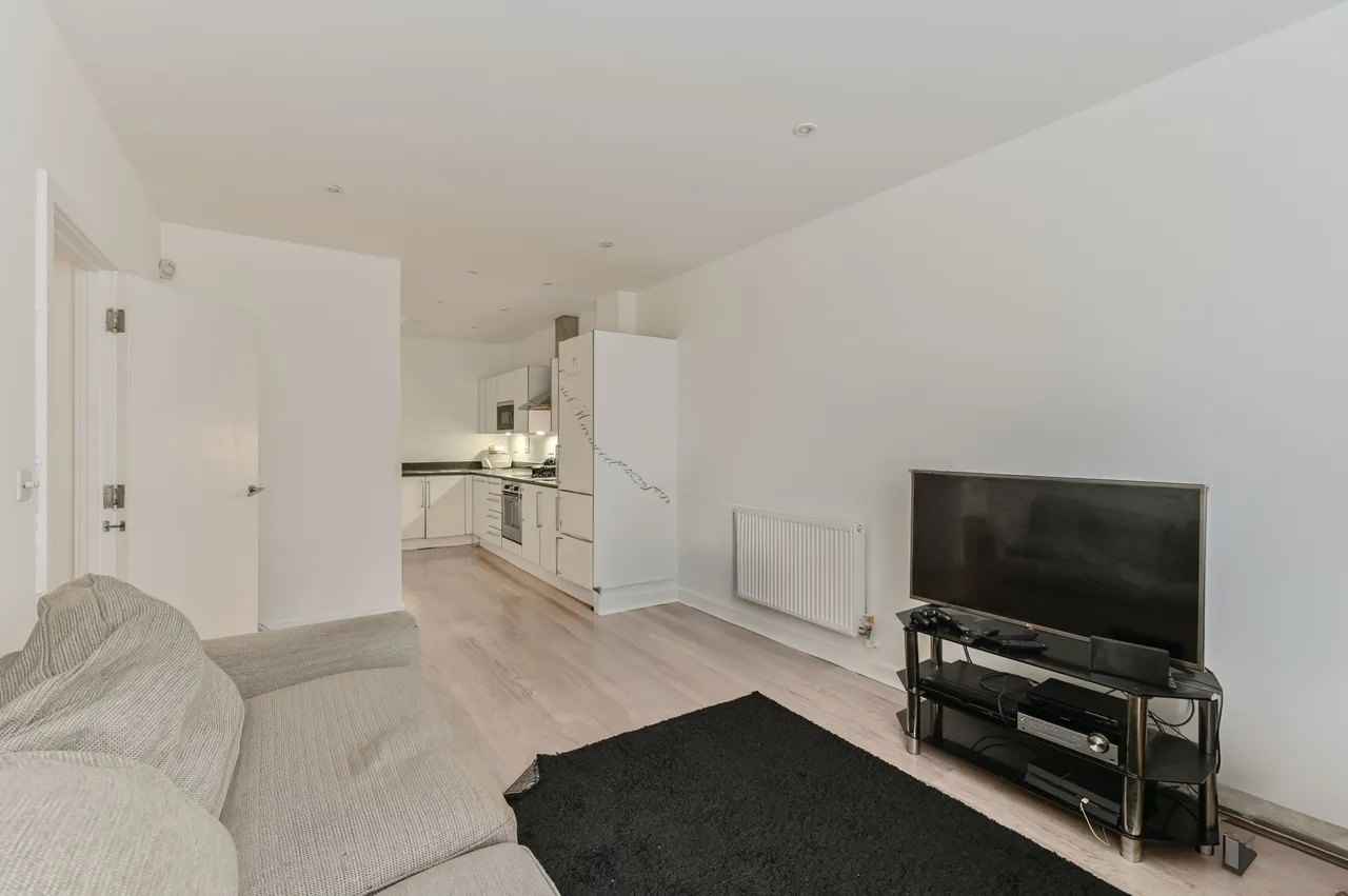 2 bed flat for sale — Flat 15, Grove Mill, London Road, Mitcham