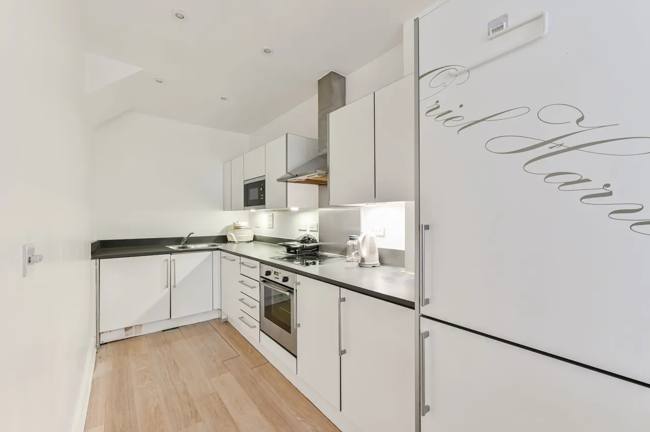 Flat 15, Grove Mill, London Road, Mitcham, photo 9