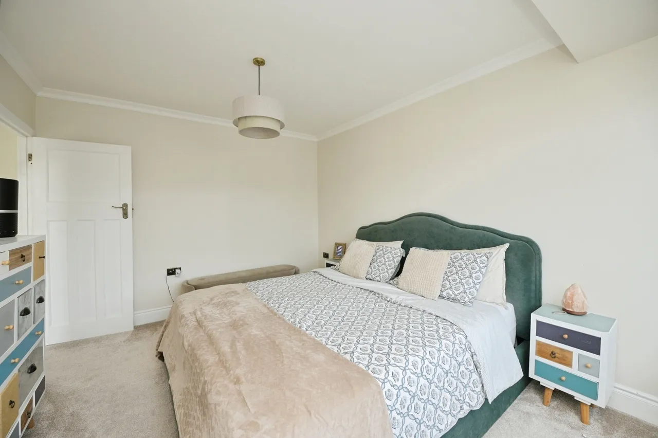 Essex Road, Romford, RM7, photo 13
