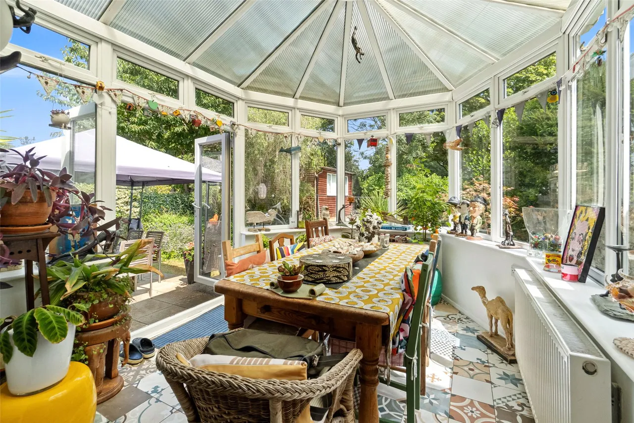 Willow Way, Sunbury, TW16 6BT, photo 6