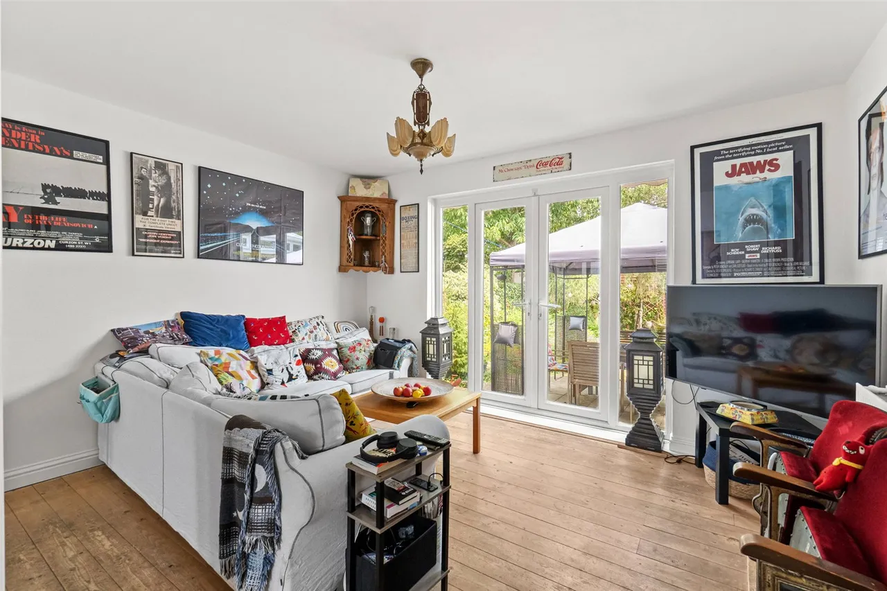 Willow Way, Sunbury, TW16 6BT, photo 3