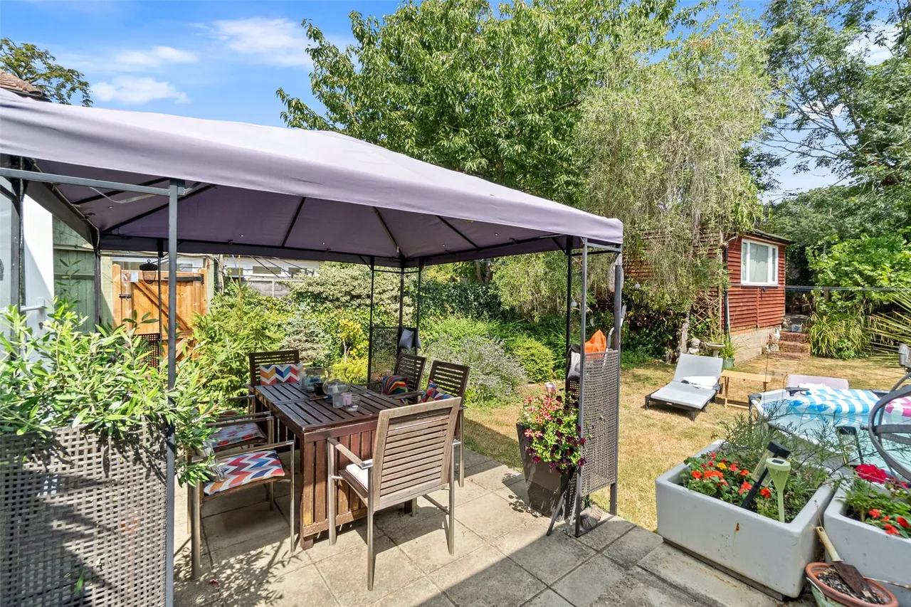 Willow Way, Sunbury, TW16 6BT, photo 12