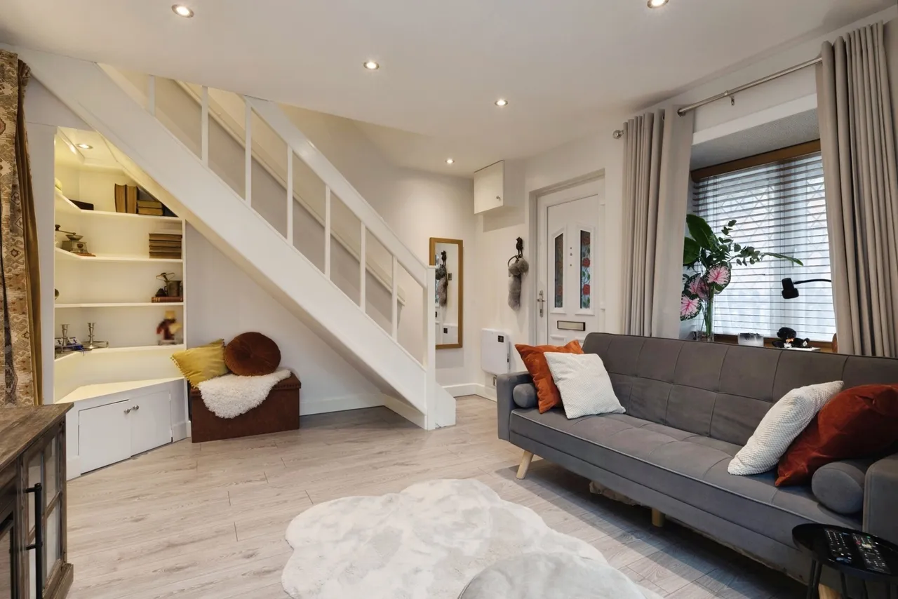 Bernards Close, ILFORD, Essex, IG6, photo 3