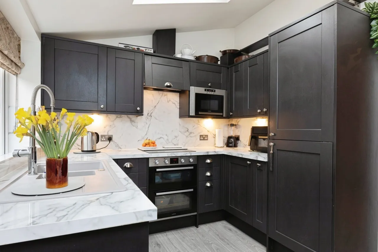 Bernards Close, ILFORD, Essex, IG6, photo 8