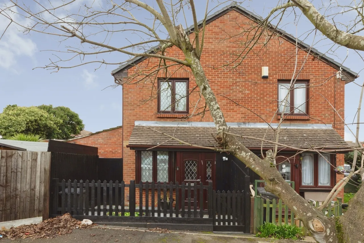 1 bed house for sale — Bernards Close, ILFORD, Essex, IG6