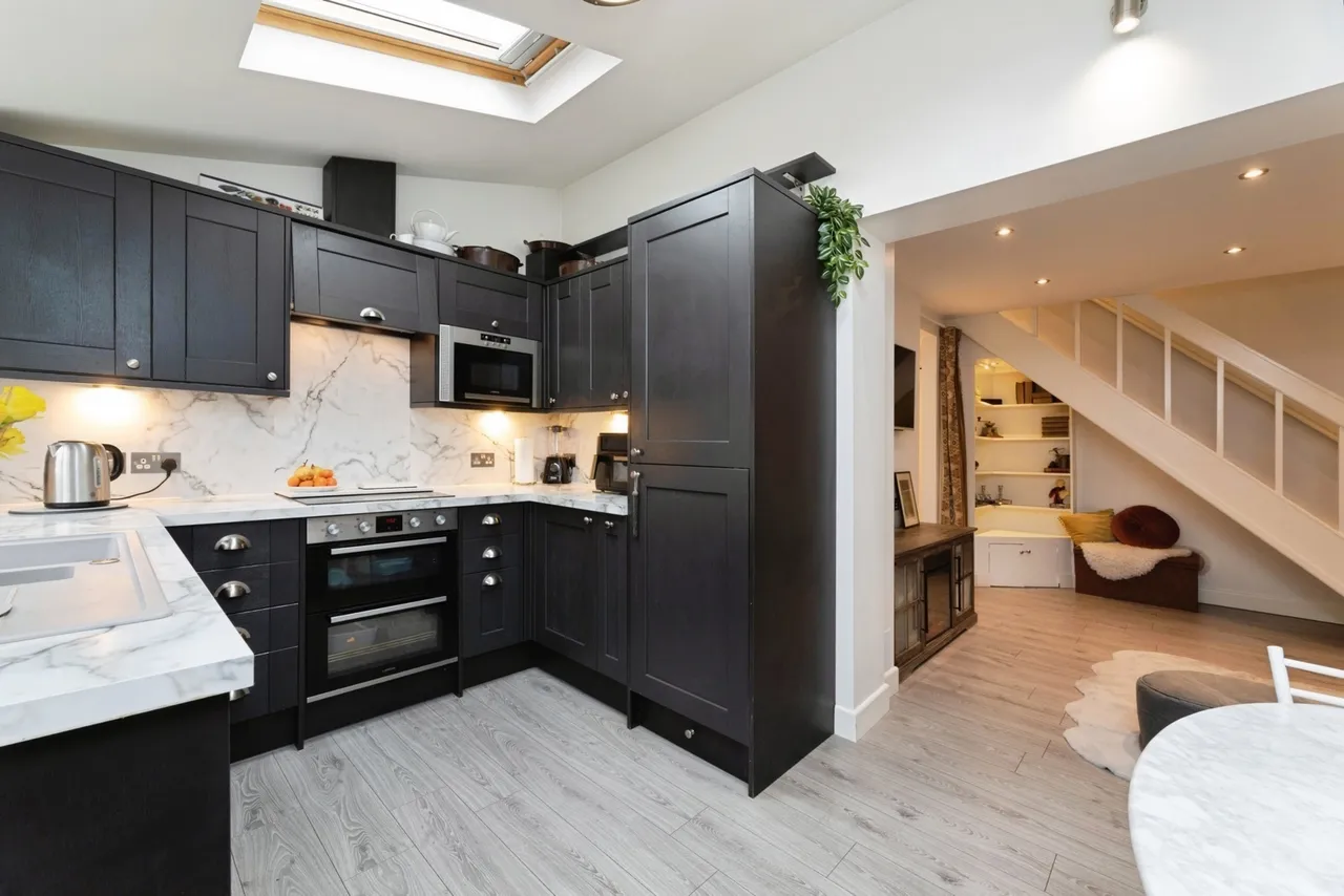 Bernards Close, ILFORD, Essex, IG6, photo 9