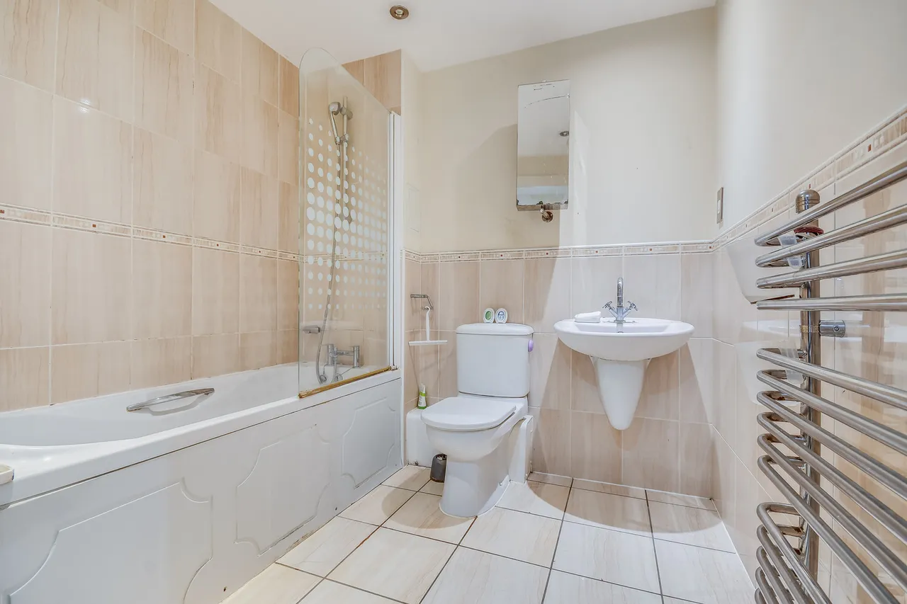 11 Wells Crescent, Marconi Plaza, Chelmsford, Essex, CM1 1GN, photo 6