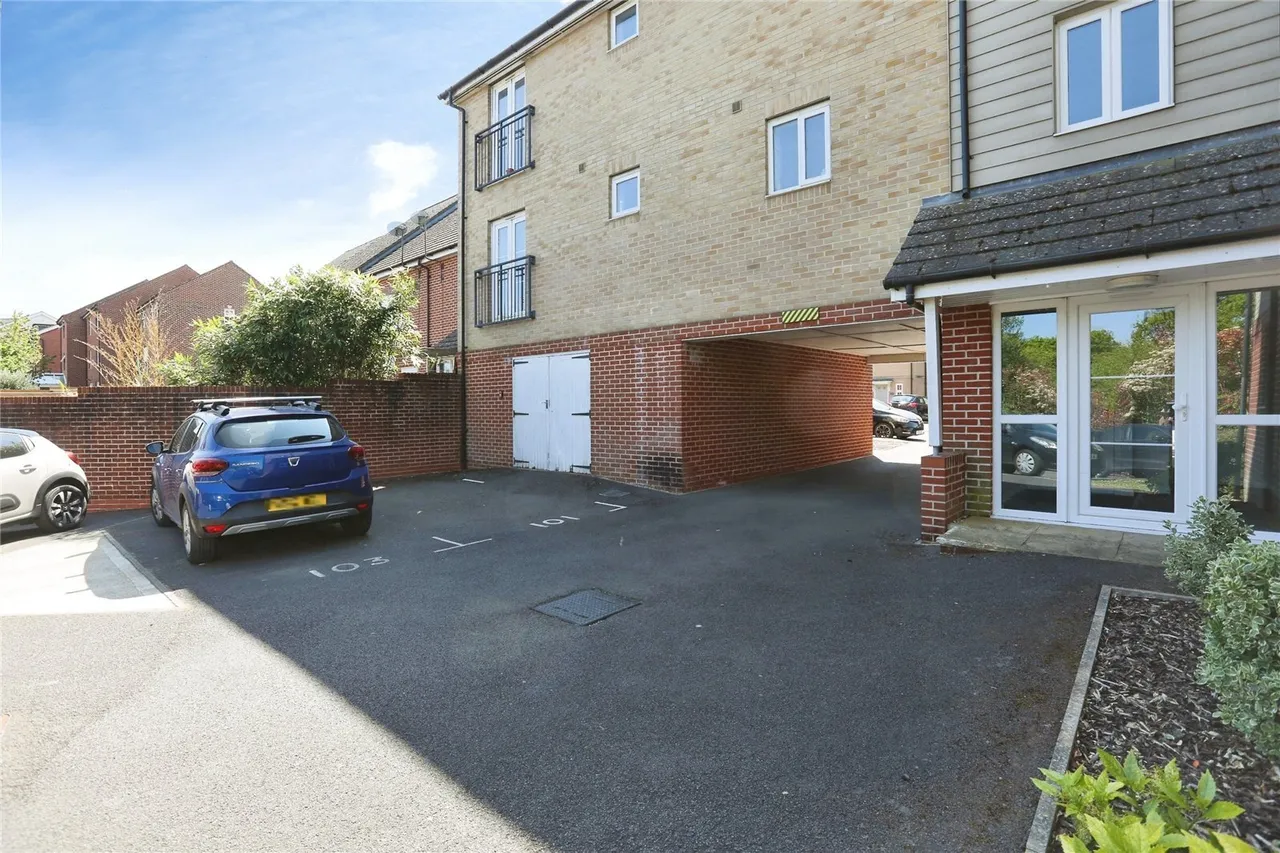 White's Way, Hedge End, SO30, photo 23
