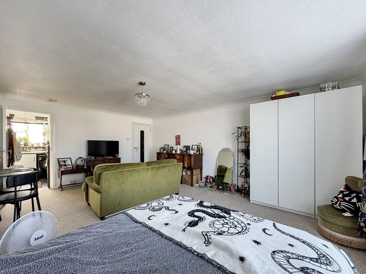 Wallace Avenue, Worthing, BN11, photo 7
