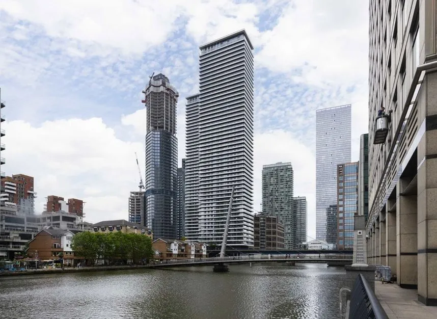 3 bed flat to rent, Wards Place, Canary Wharf, E14