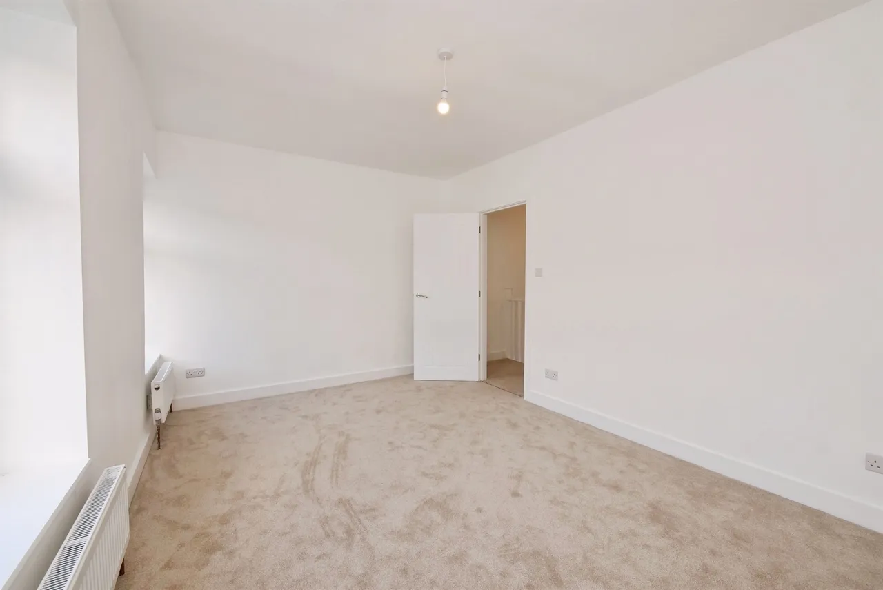 Cheltenham Terrace, Bridgend, CF31, photo 21