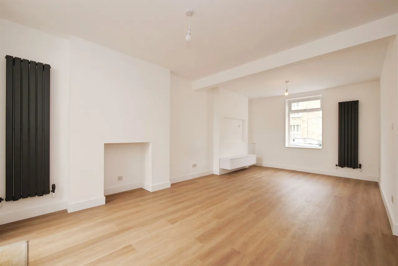 Cheltenham Terrace, Bridgend, CF31, photo 3