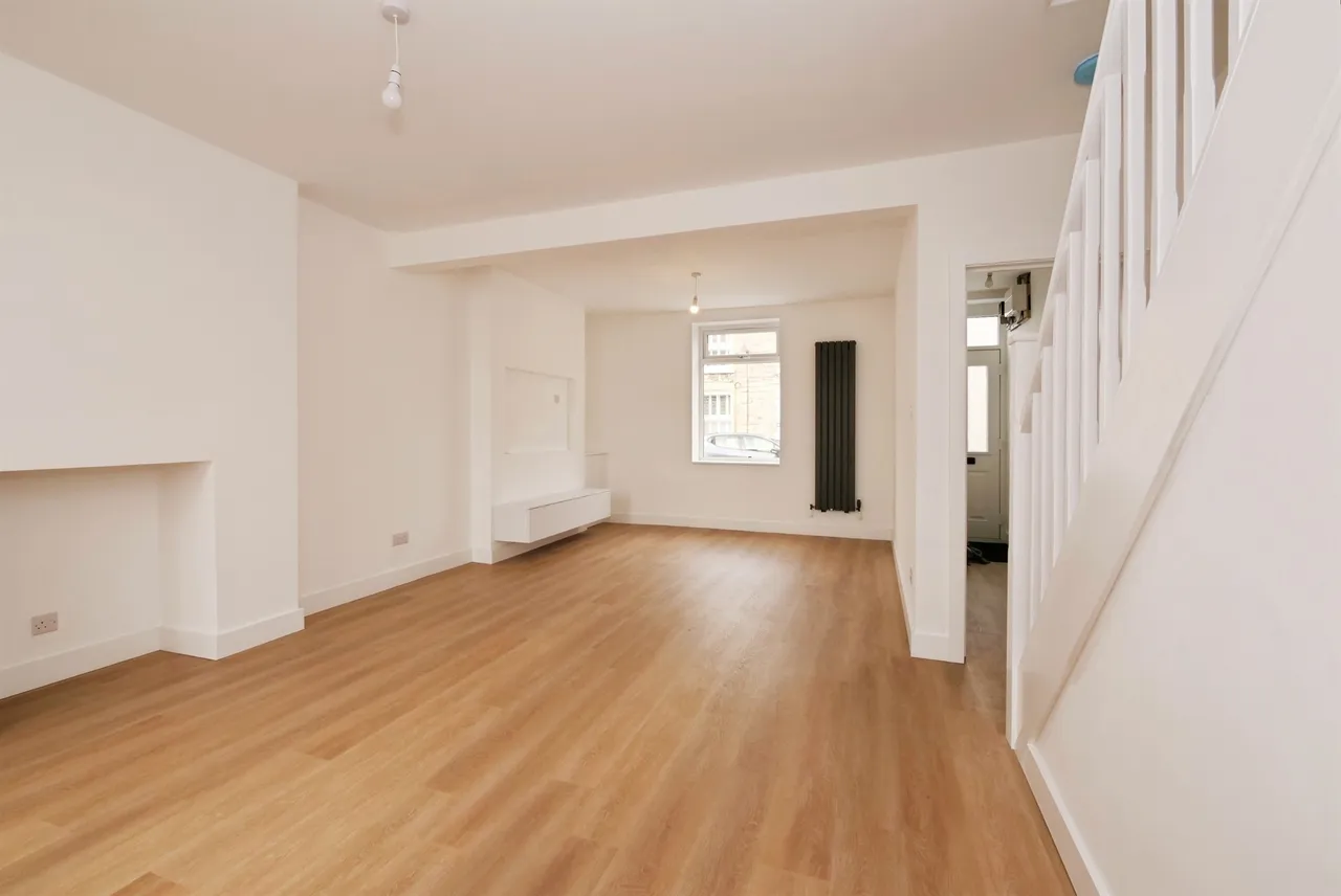 Cheltenham Terrace, Bridgend, CF31, photo 6