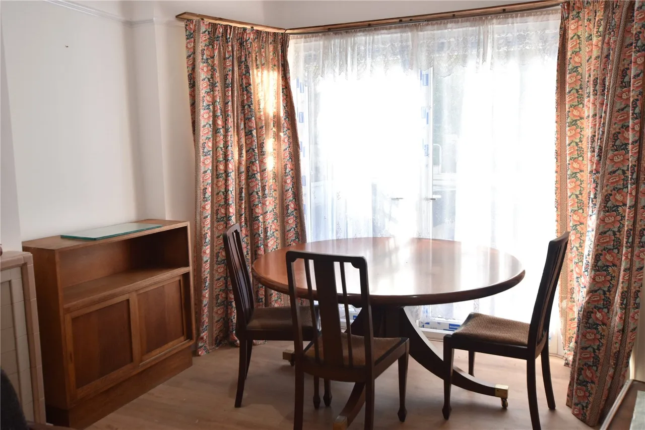 Ingleboro Drive, Purley, CR8, photo 4