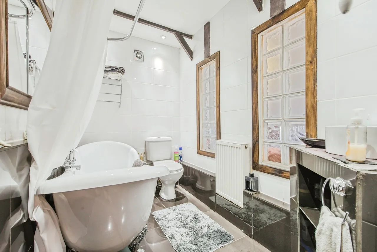 Causeway Street, Kidwelly, SA17, photo 6