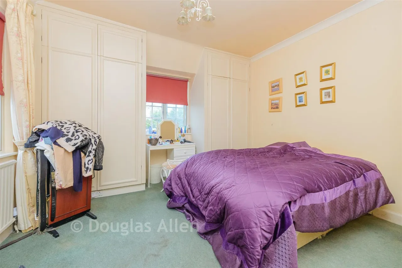 Woodbury Hill, Loughton, IG10, photo 6