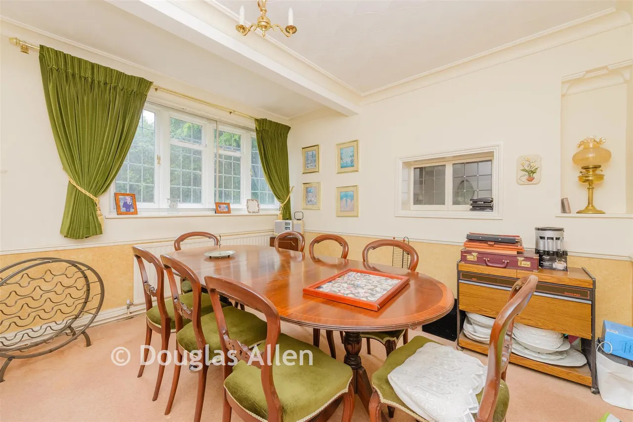 Woodbury Hill, Loughton, IG10, photo 4