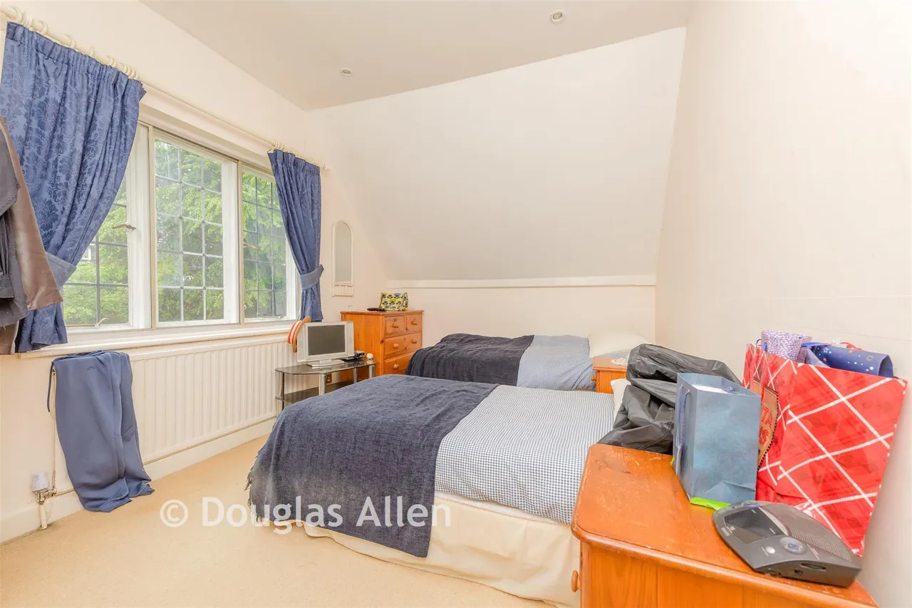 Woodbury Hill, Loughton, IG10, photo 7