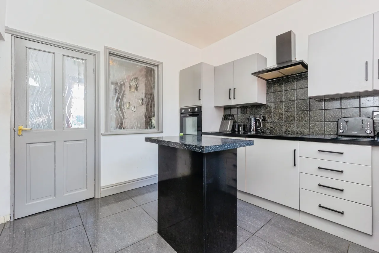 2 bed house for sale — Pilling Street, Manchester