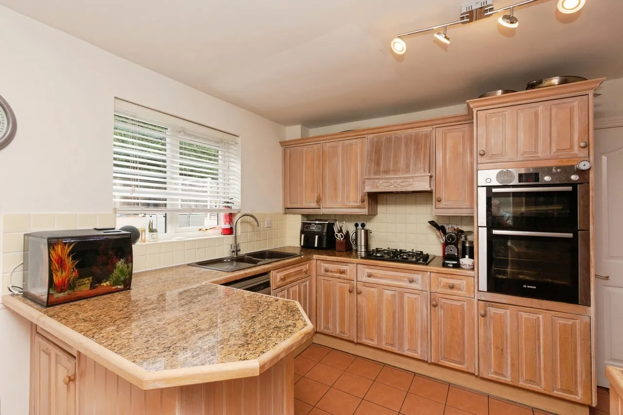 Windmill Field, Windlesham, GU20, photo 7