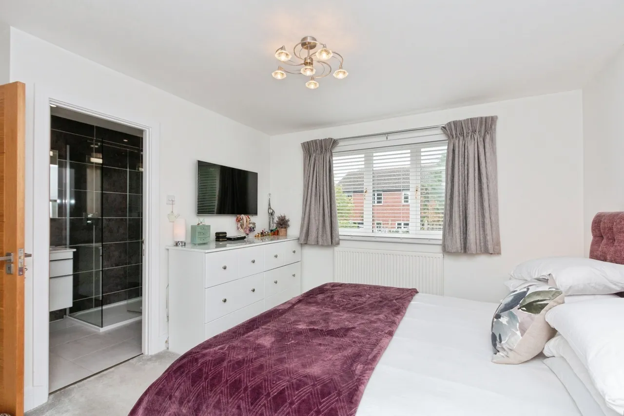 Windmill Field, Windlesham, GU20, photo 8
