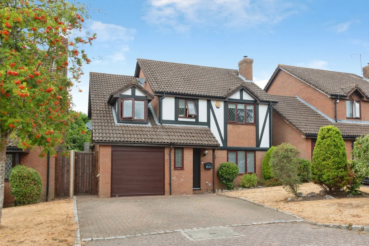 Windmill Field, Windlesham, GU20, photo 17