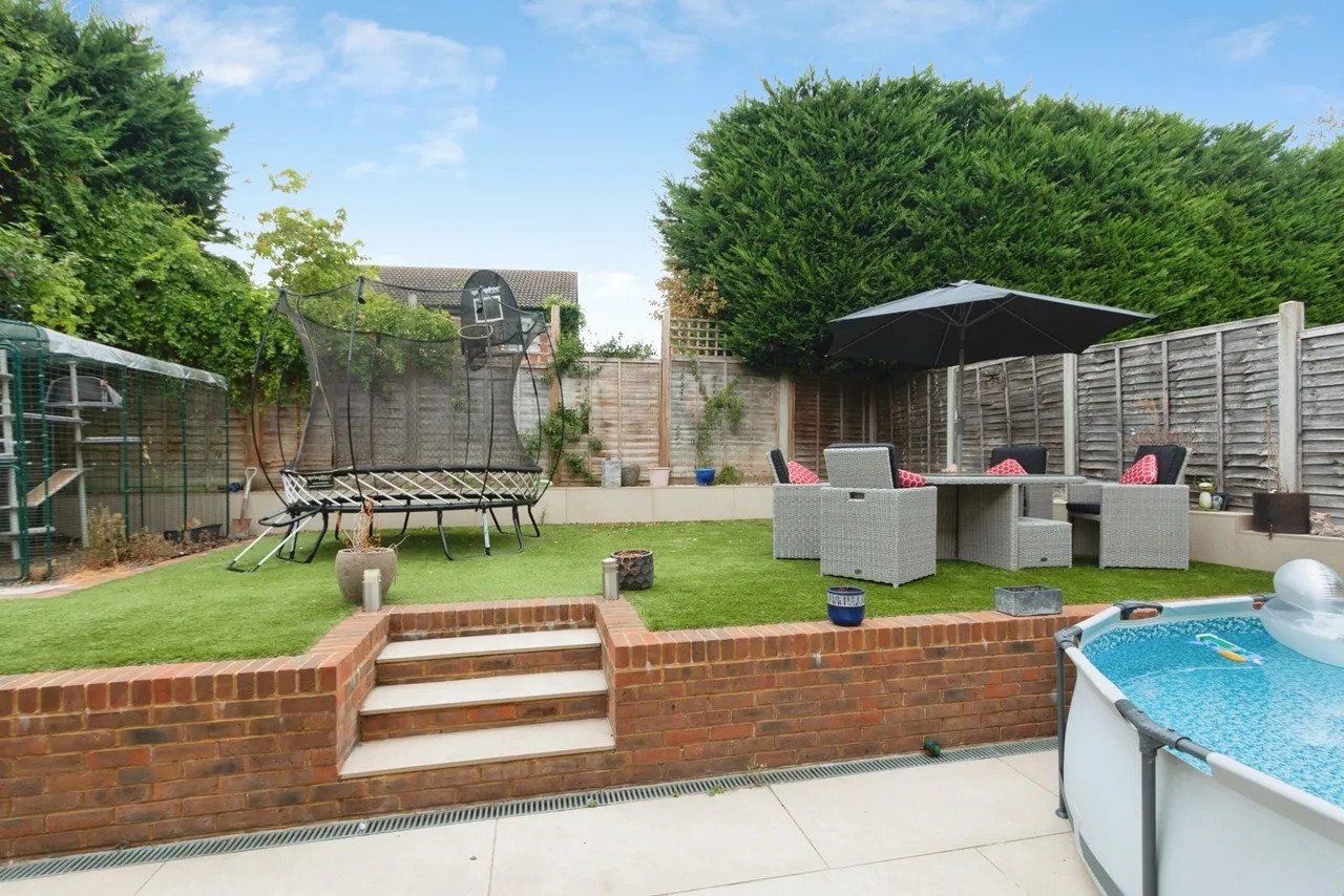 Windmill Field, Windlesham, GU20, photo 16
