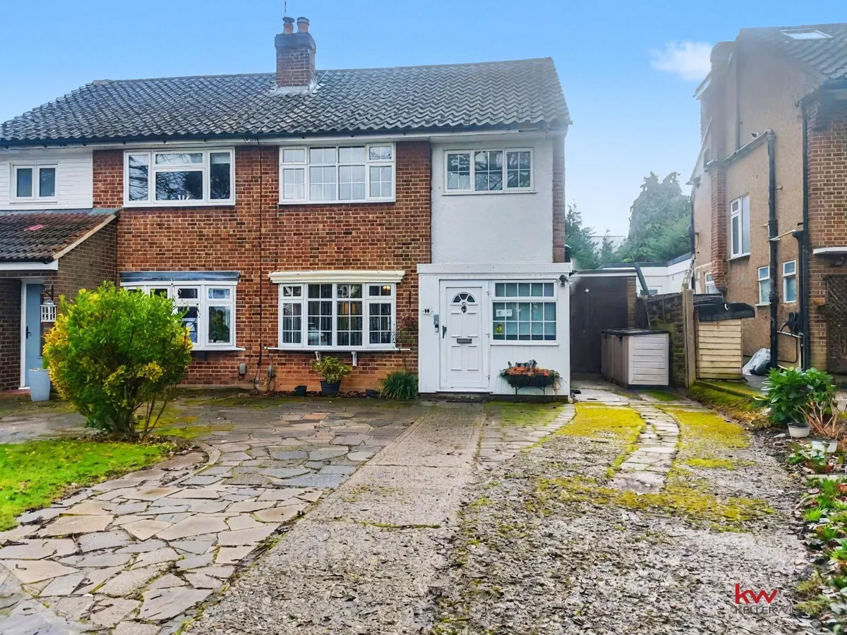 3 bed house for sale, Bell Lane, Broxbourne, EN10