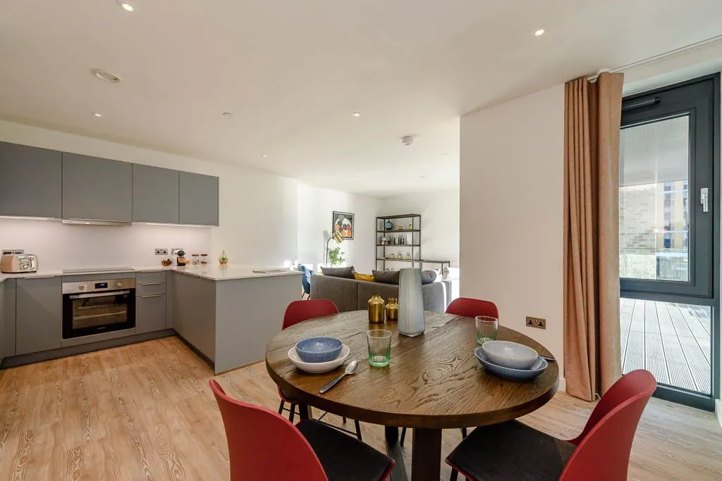 114 Landsby West, 10 Elvin Gardens, Wembley, photo 3