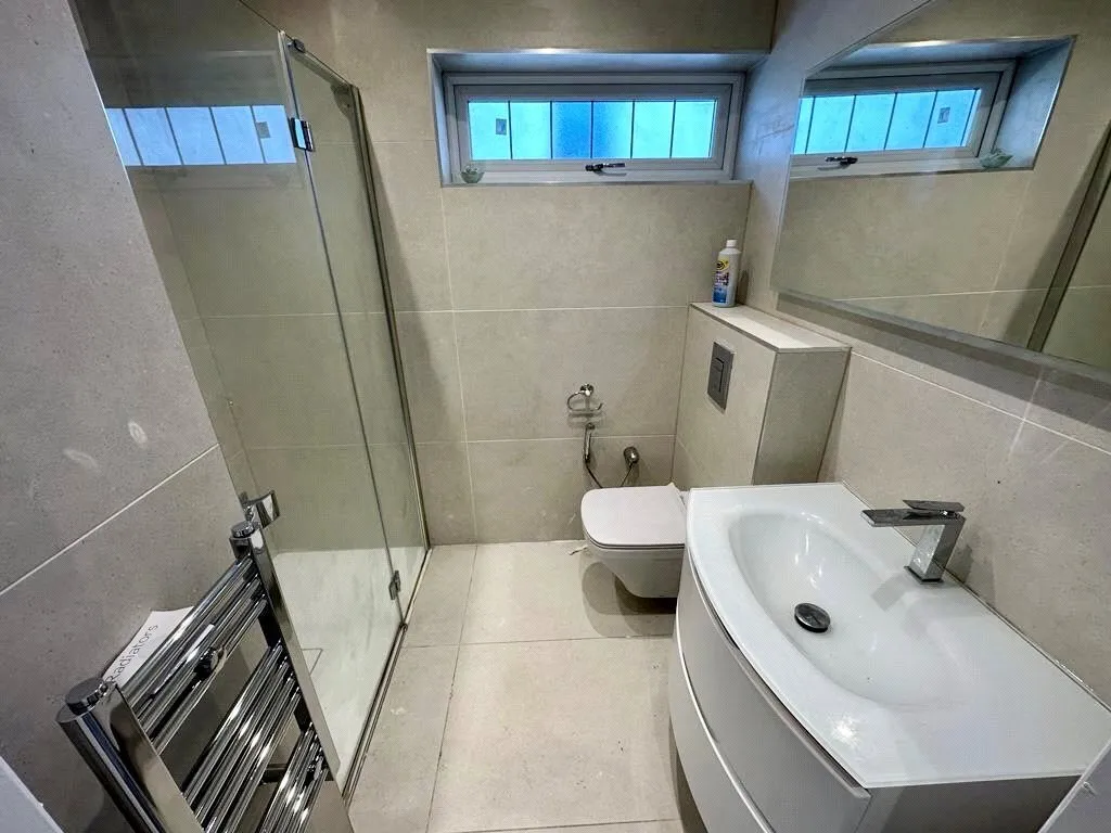 Tudor Way, Uxbridge, UB10, photo 3