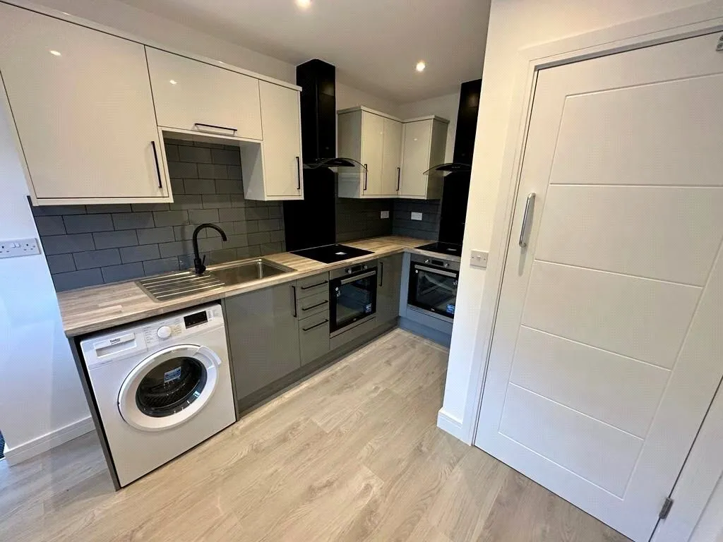 Tudor Way, Uxbridge, UB10, photo 2