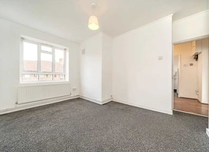 White City Estate, Shepherds Bush, W12, photo 4