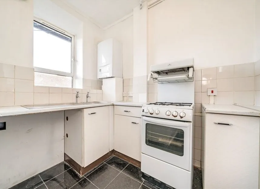 White City Estate, Shepherds Bush, W12, photo 3