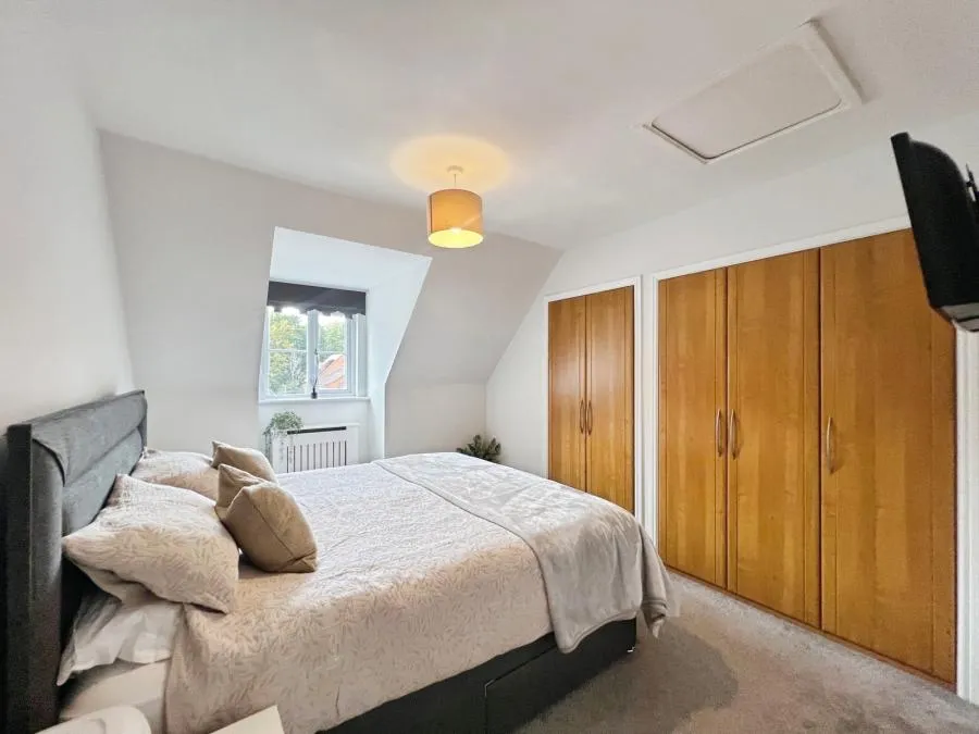 Poperinghe Way, Arborfield, RG2, photo 4