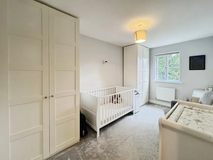 Poperinghe Way, Arborfield, RG2, photo 5