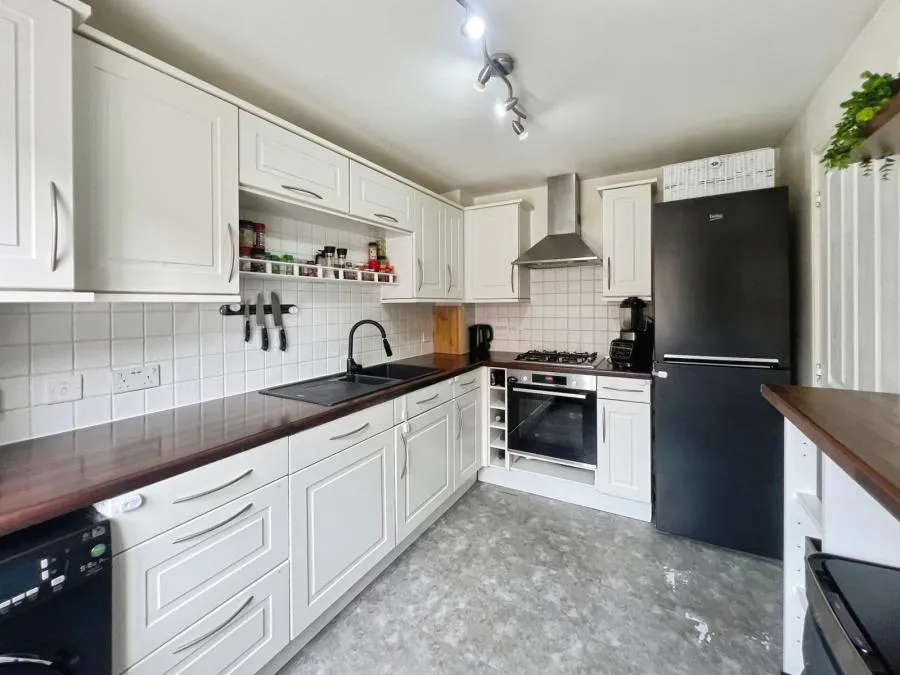 Poperinghe Way, Arborfield, RG2, photo 3
