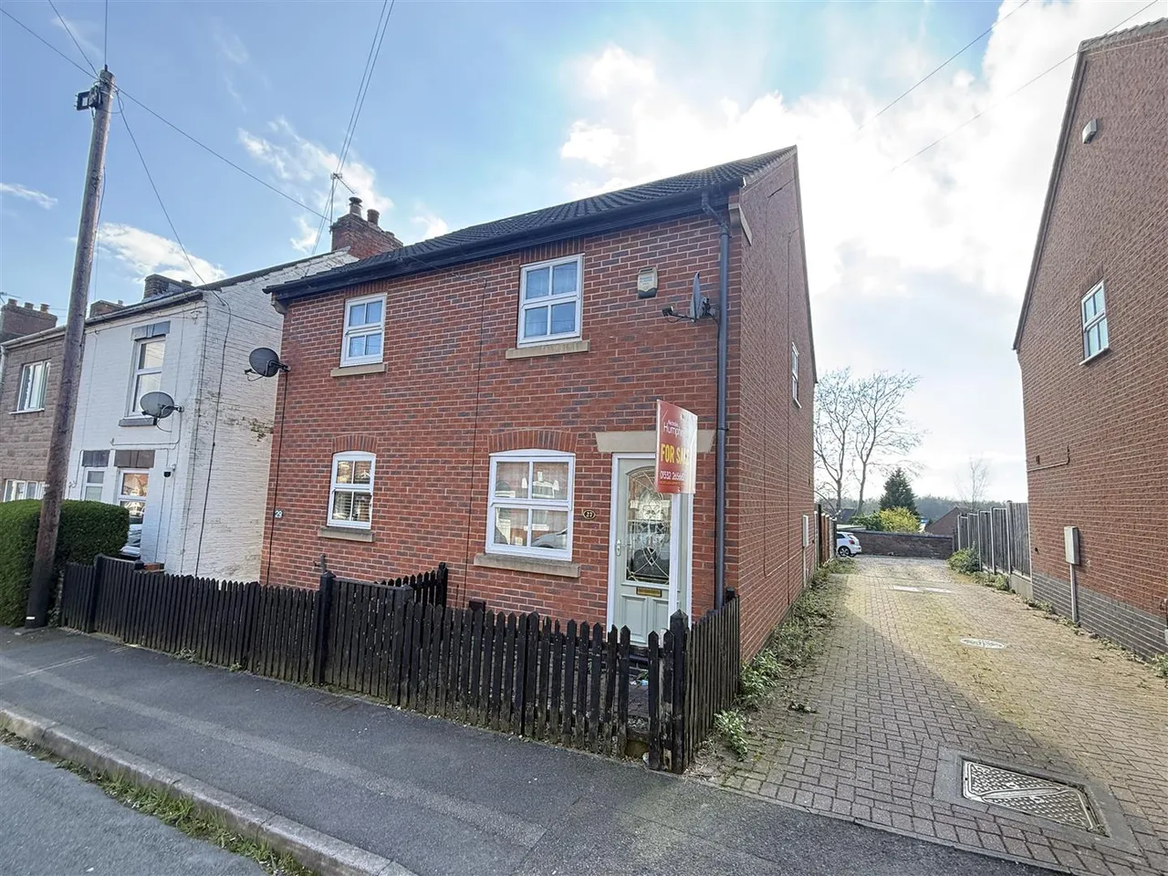 2 bed house for sale, Frederick Street, Woodville, DE11