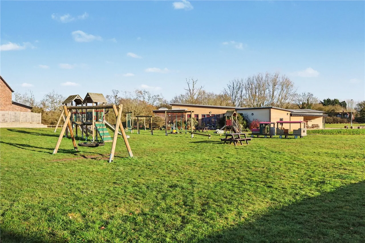 Starlings Way, Great Witchingham, NR9, photo 23