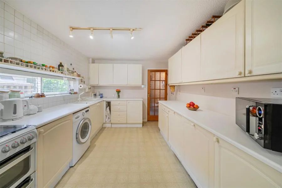 Brasenose Drive, Kidlington, OX5, photo 3